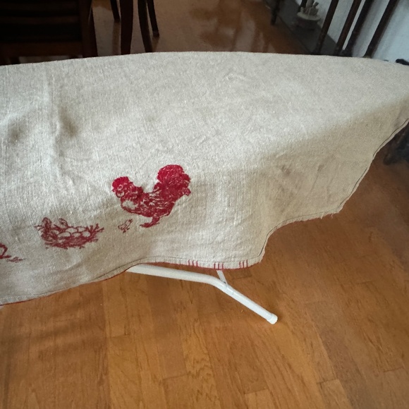 linen table cloth with napkins - Picture 4 of 6